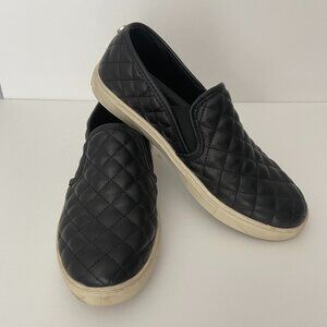 Steve Madden Ecentrcq Black Quilted Pattern Slip on Sneaker Size 8